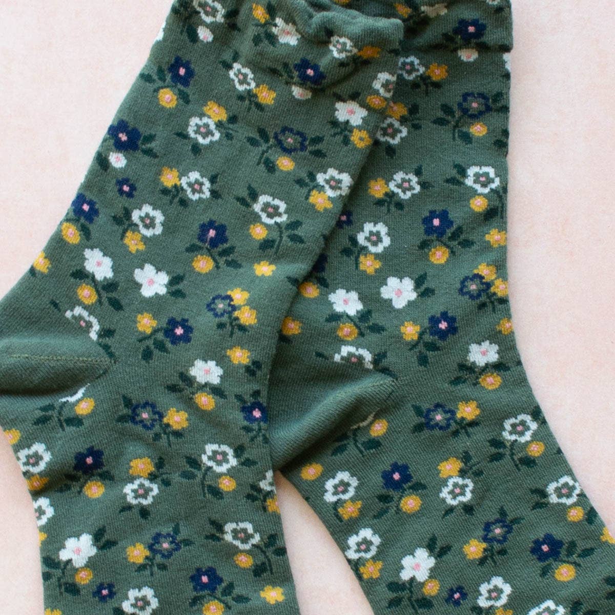 Garden Flower Socks: Pink