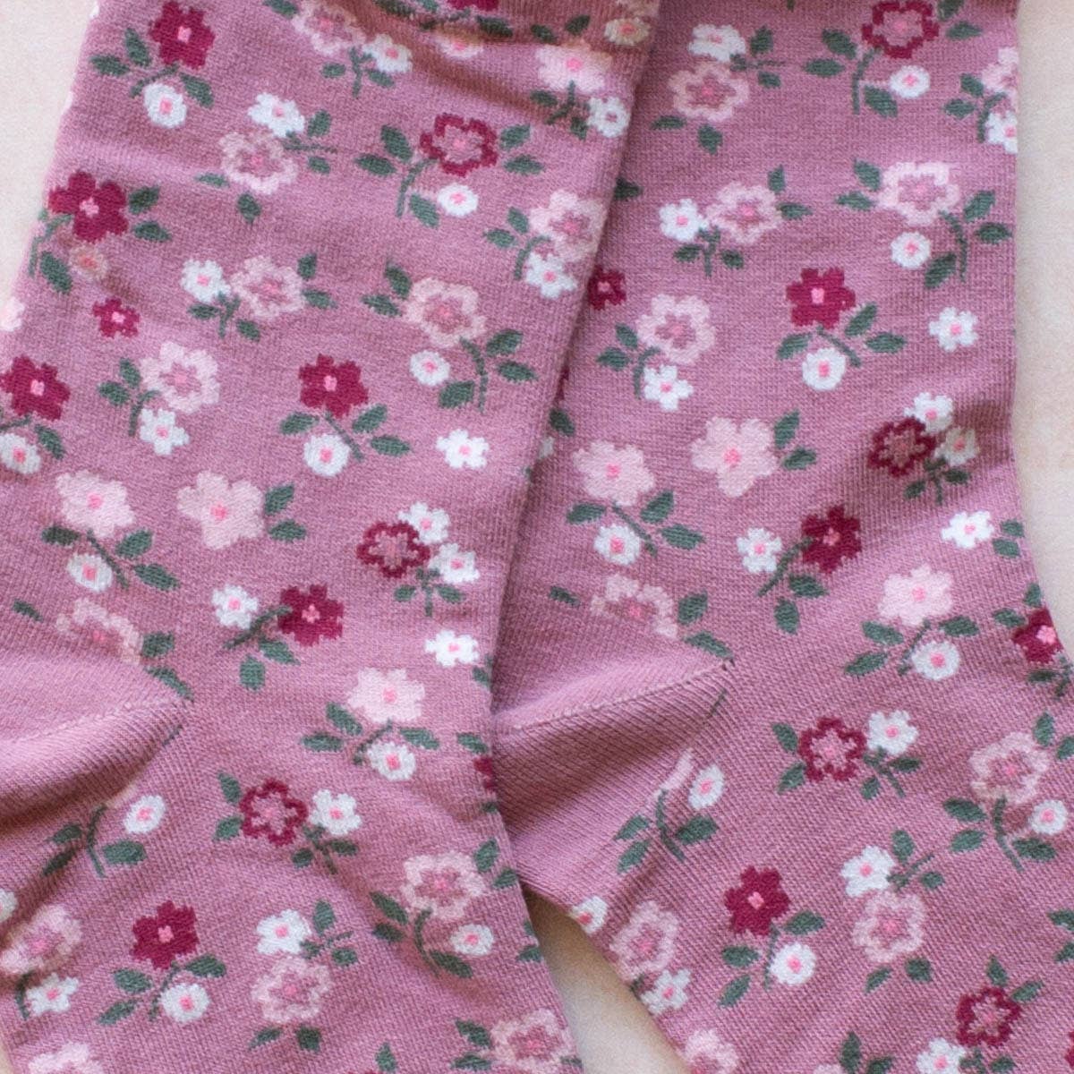 Garden Flower Socks: Pink