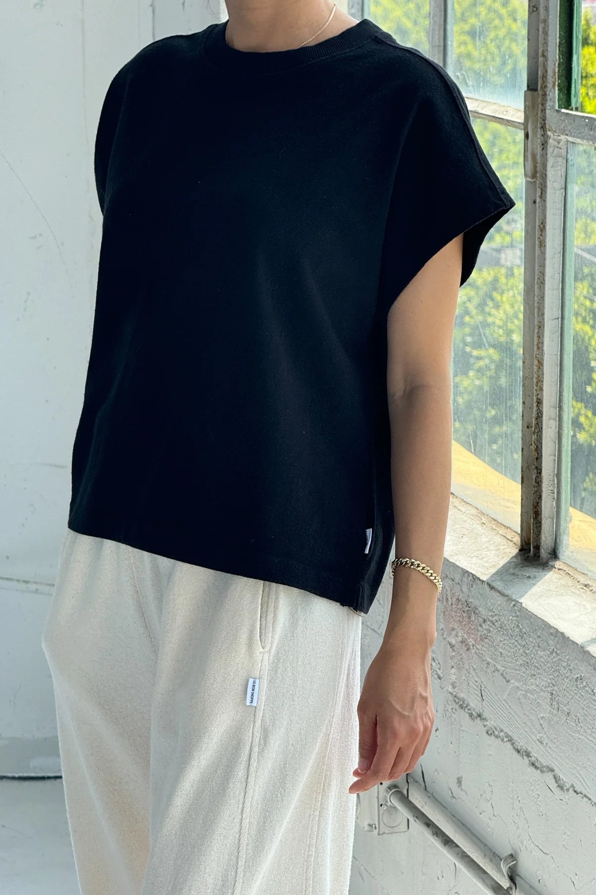 Jeanne tee