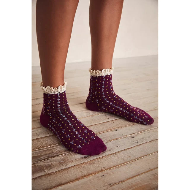 Free People Rosebud ruffle sock