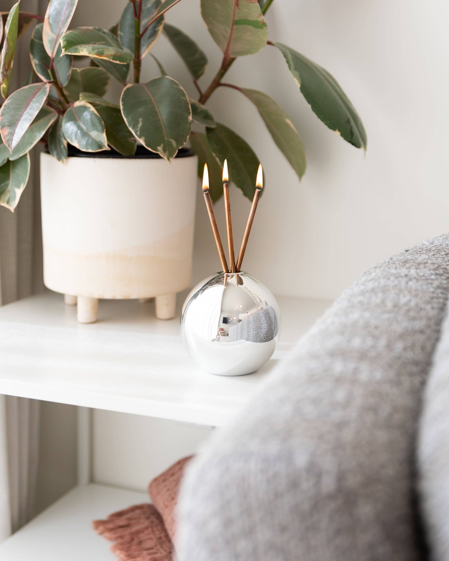 Everlasting Candle Co. Neva Vase - Silver Metallic