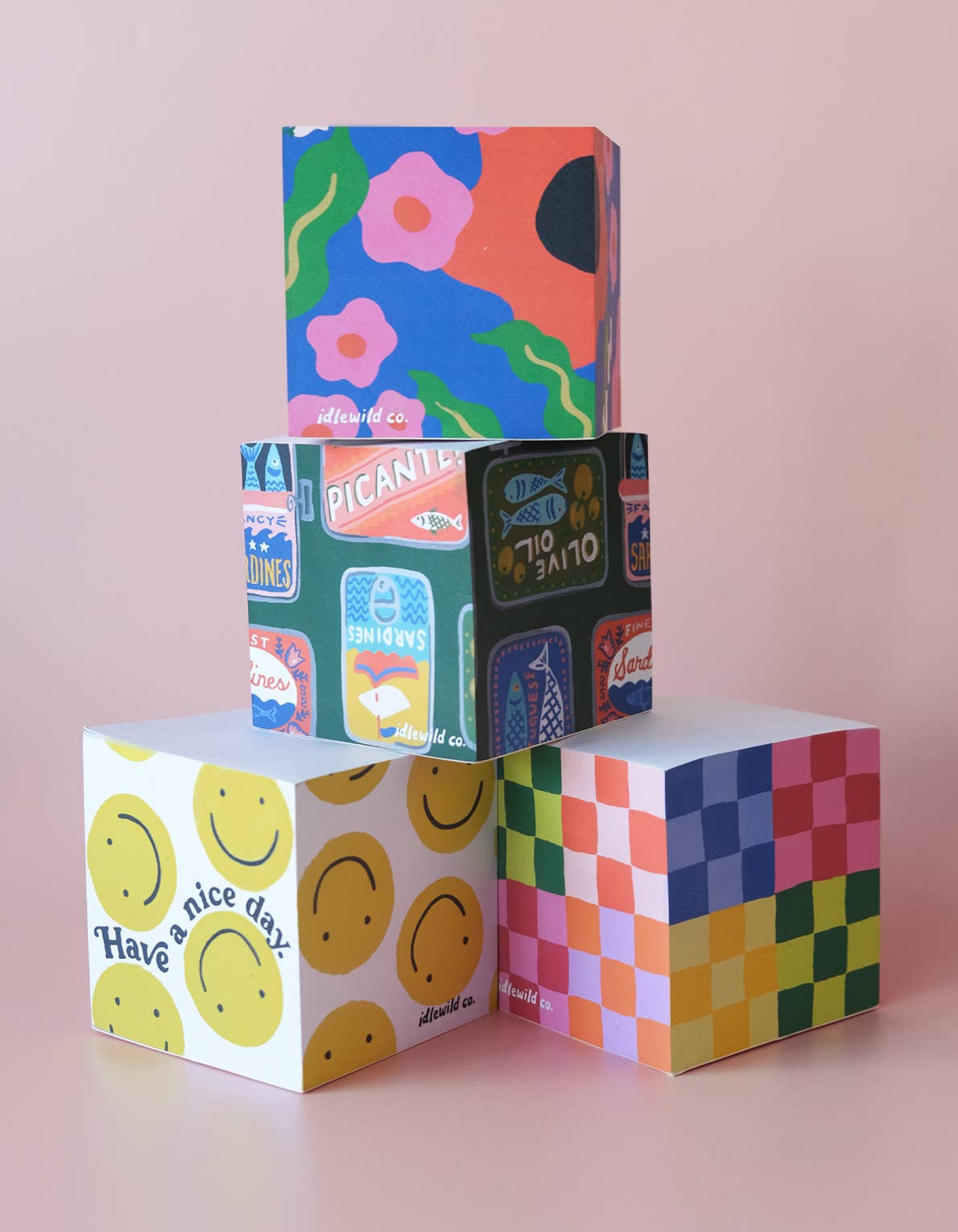 Sticky Note Cube - Rainbow Check