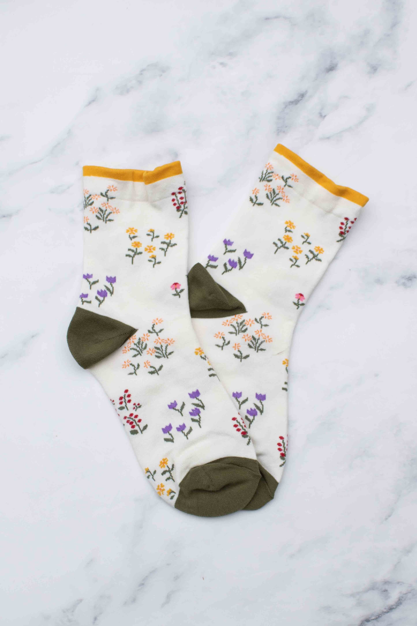 Women's Penelope Floral Casual Socks: Black/Olive