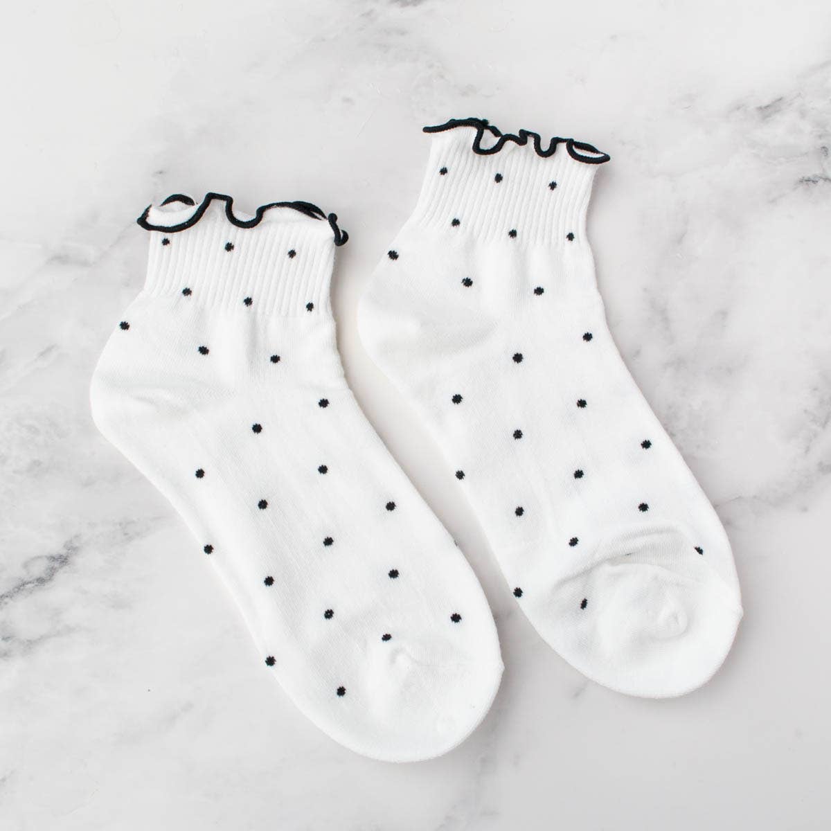 Cute Ruffled Ankle Socks: Black