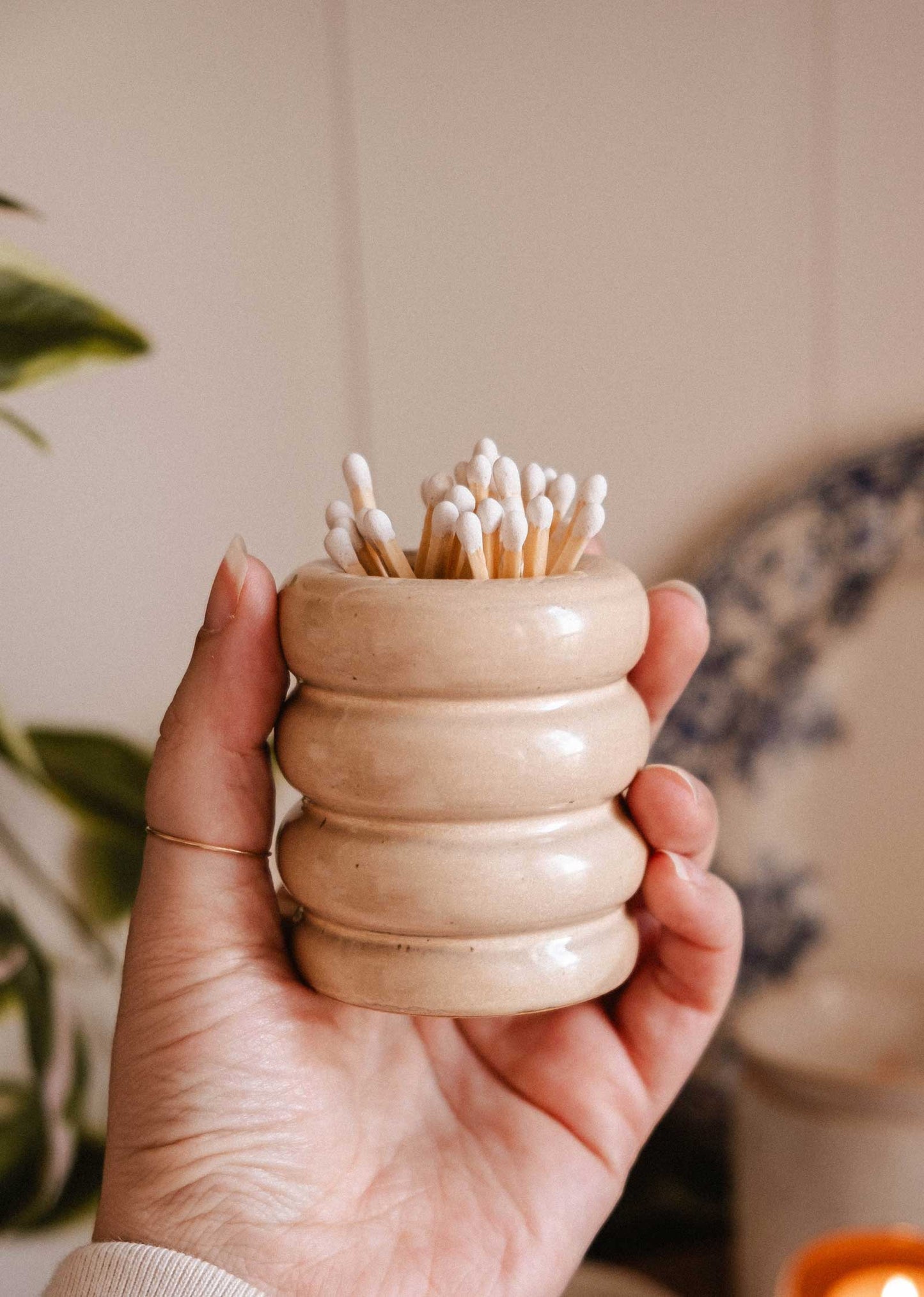 Ceramic match pot: White