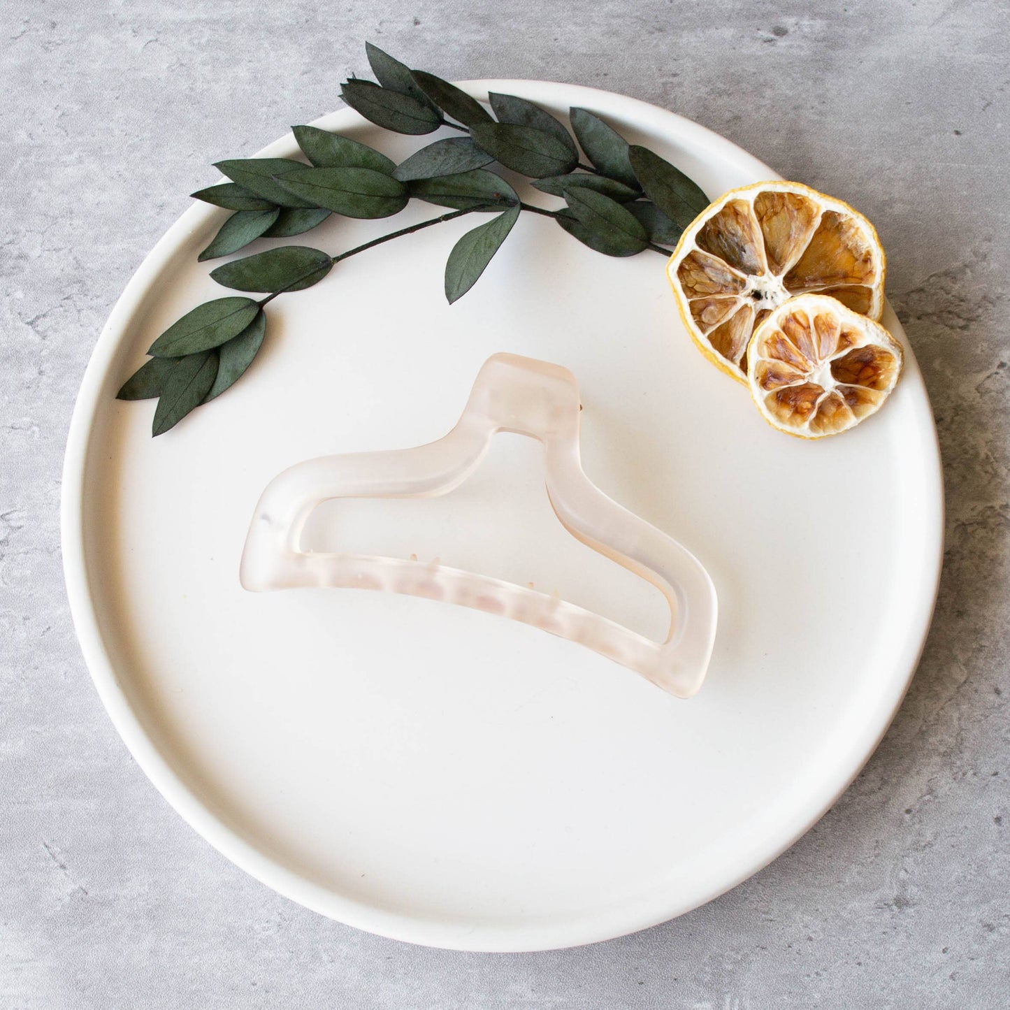 Moëtt Ice Matte Hair Clip: Ice Beige